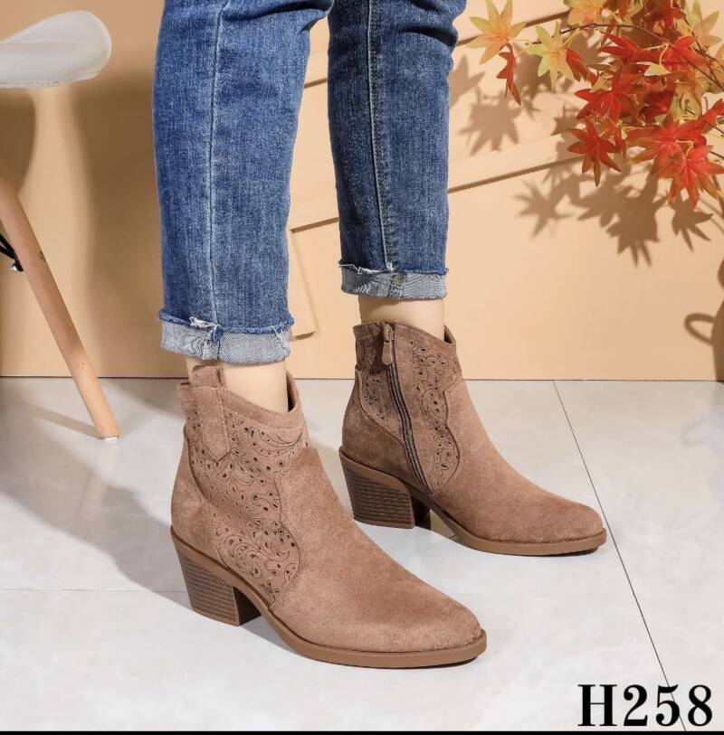 Botki damskie Roz 36-41 / 12 par